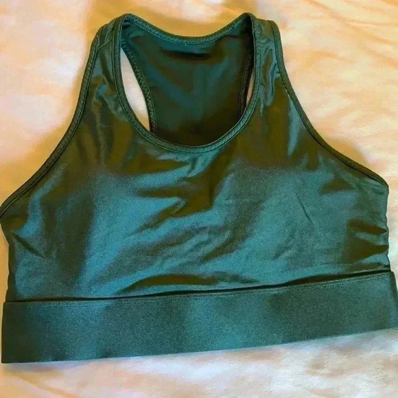 Fabletics - Picture 1 of 3